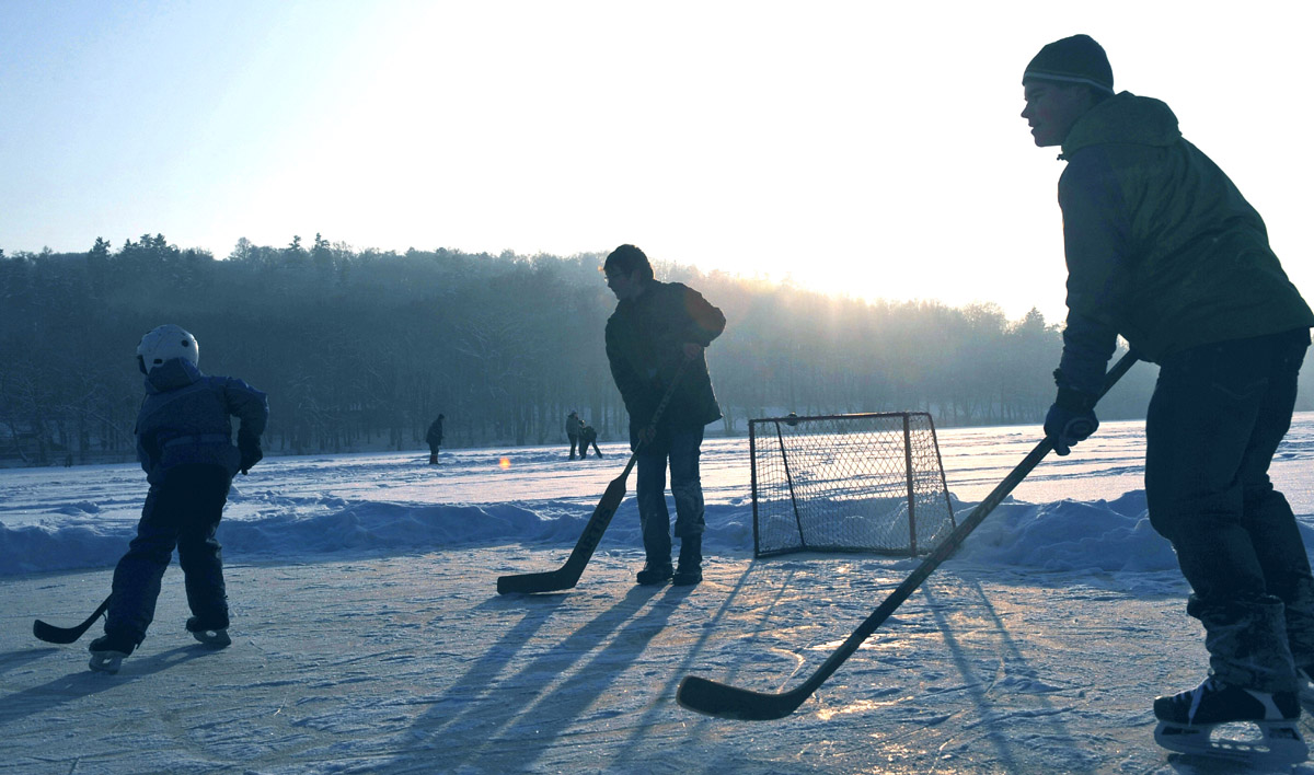 copy-of-pondhockey5.jpg